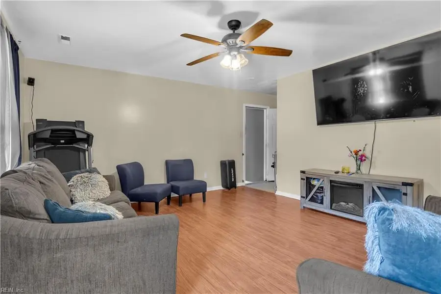 817 Dana Dr Drive, Chesapeake, VA 23321 - #2
