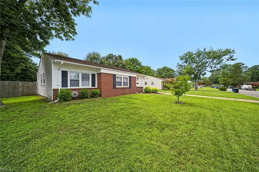 3917 W Colonial Parkway, Virginia Beach, VA 23452 - #3