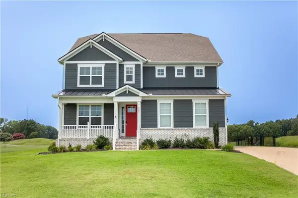 301 St Andrews Place, Smithfield, VA 23430