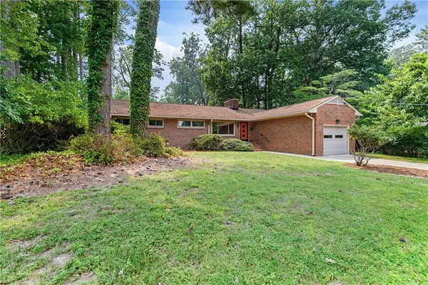 5 Draper Lane, Newport News, VA 23606