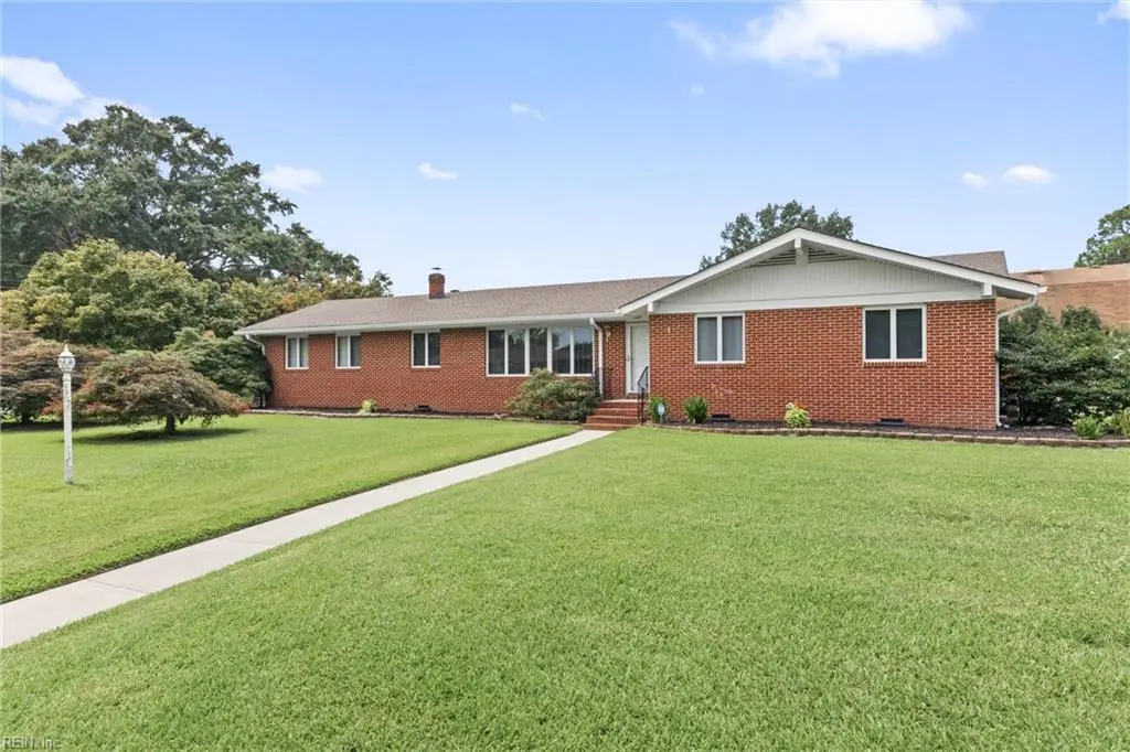5601 Lambeth Pl, Suffolk, VA 23435 - #1