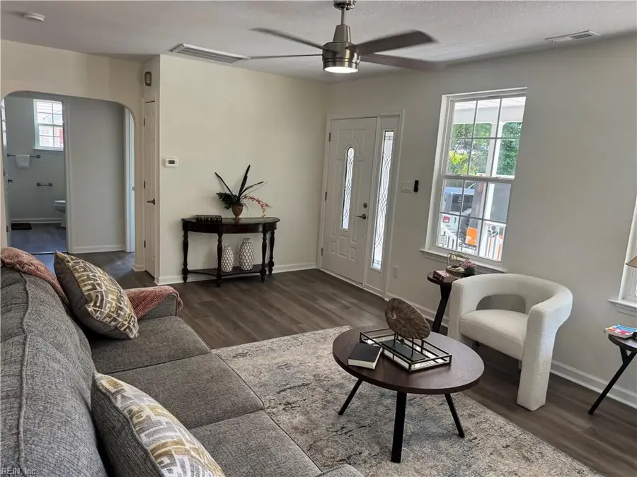2604 Elkhart Street, Chesapeake, VA 23323 - #3