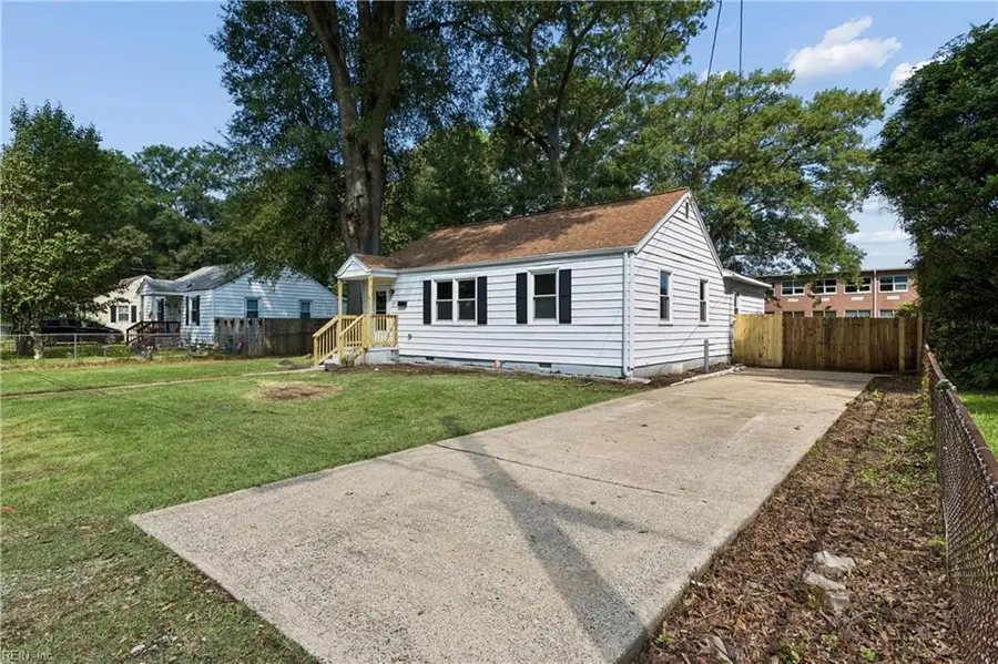621 Sterling Street, Newport News, VA 23605 - #2