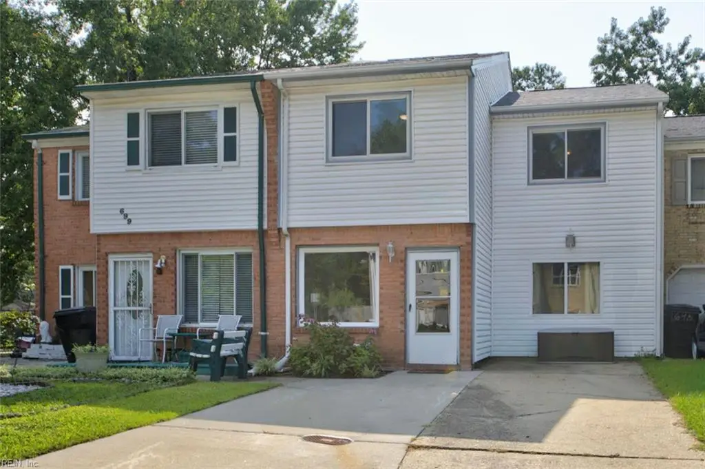 697 Grant Avenue, Virginia Beach, VA 23452 - #1