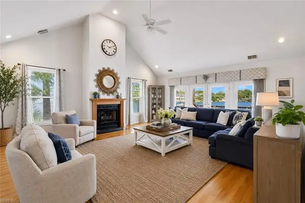 5836 Woodstock Point, Virginia Beach, VA 23464