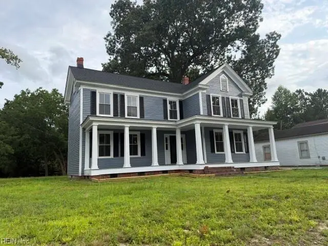 109 W Main Street, Wakefield, VA 23888 - #2