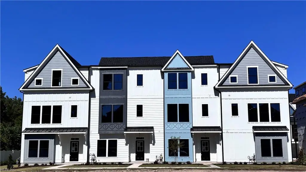 901 Bernard Ln, Chesapeake, VA 23322 - #1