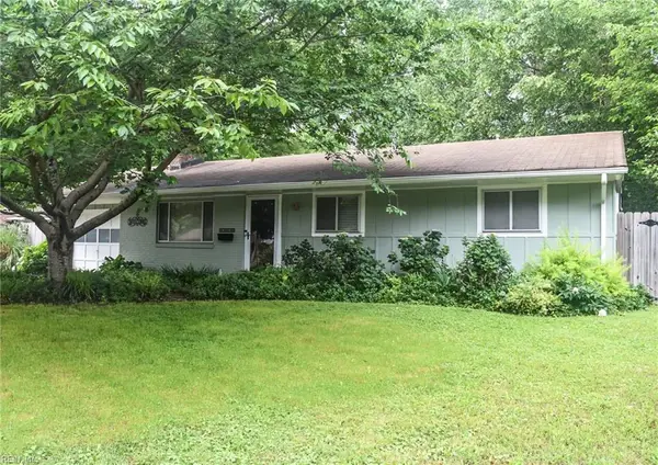 725 Roslyn Road, Newport News, VA 23601