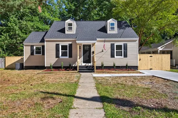82 Lakeside Drive, Newport News, VA 23606
