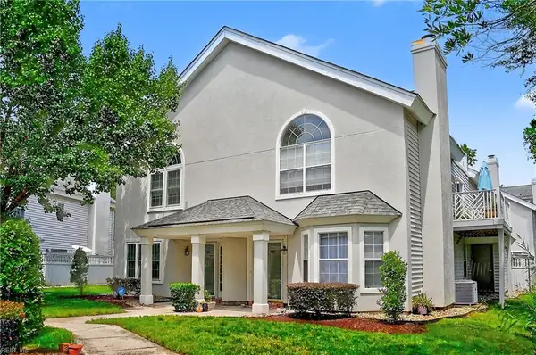 451 Seahorse Run, Chesapeake, VA 23320