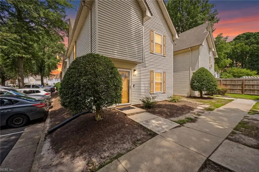 832 Gas Light Lane, Virginia Beach, VA 23462 - #2