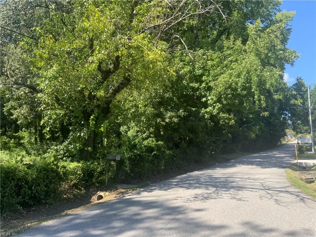 41 W Little Back River Road, Hampton, VA 23669 - #1