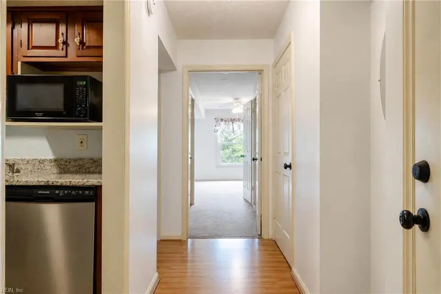 100 Burnt Bridge Way #C, Yorktown, VA 23692 - #2