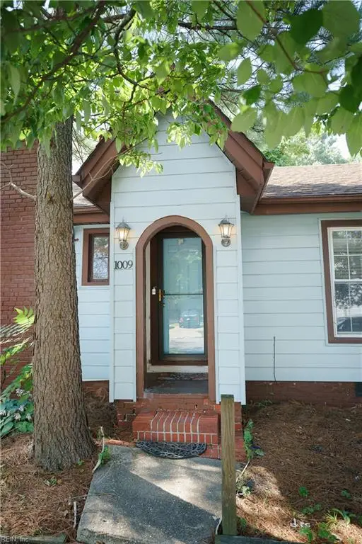 1009 E Leicester Avenue, Norfolk, VA 23503 - #3