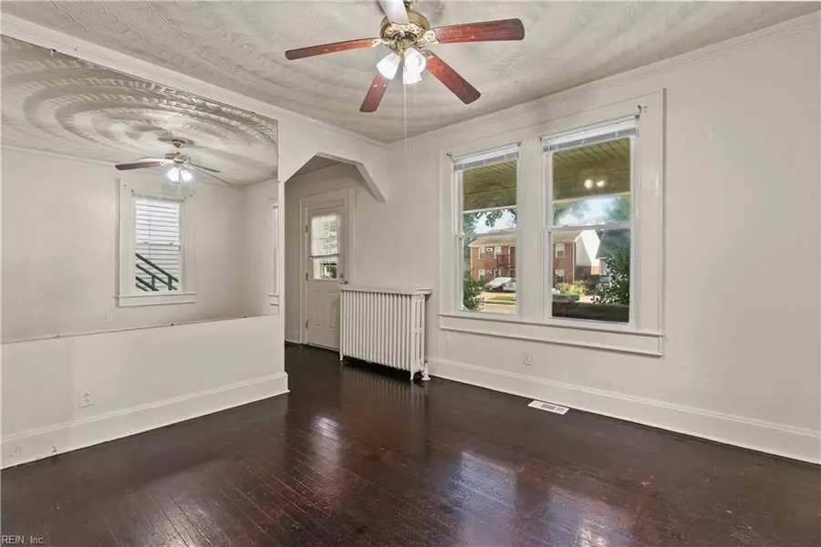 717 W 35th Street, Norfolk, VA 23508 - #2