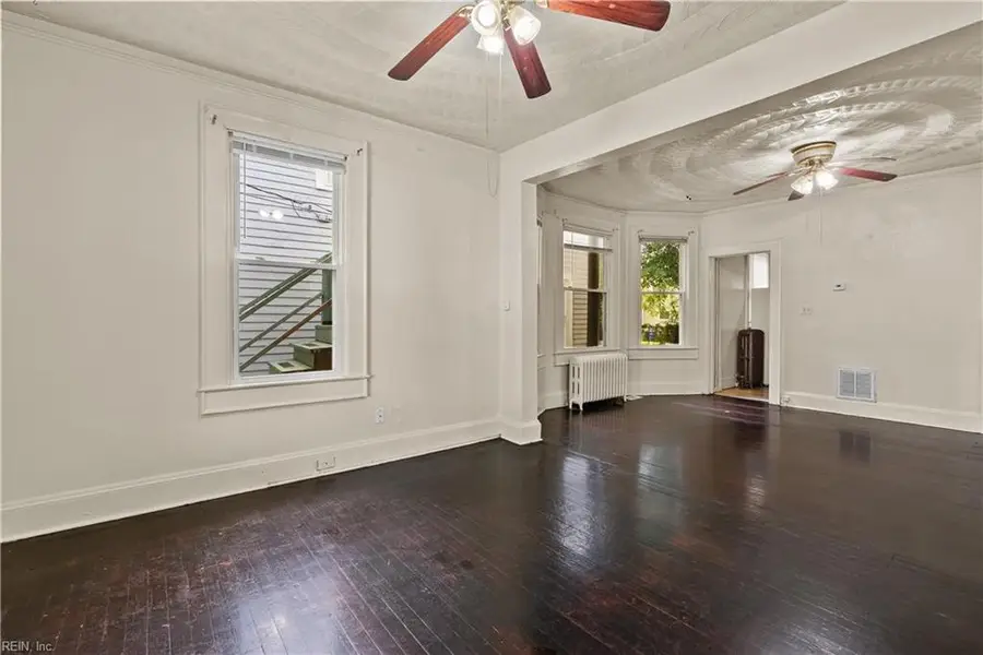 717 W 35th Street, Norfolk, VA 23508 - #3