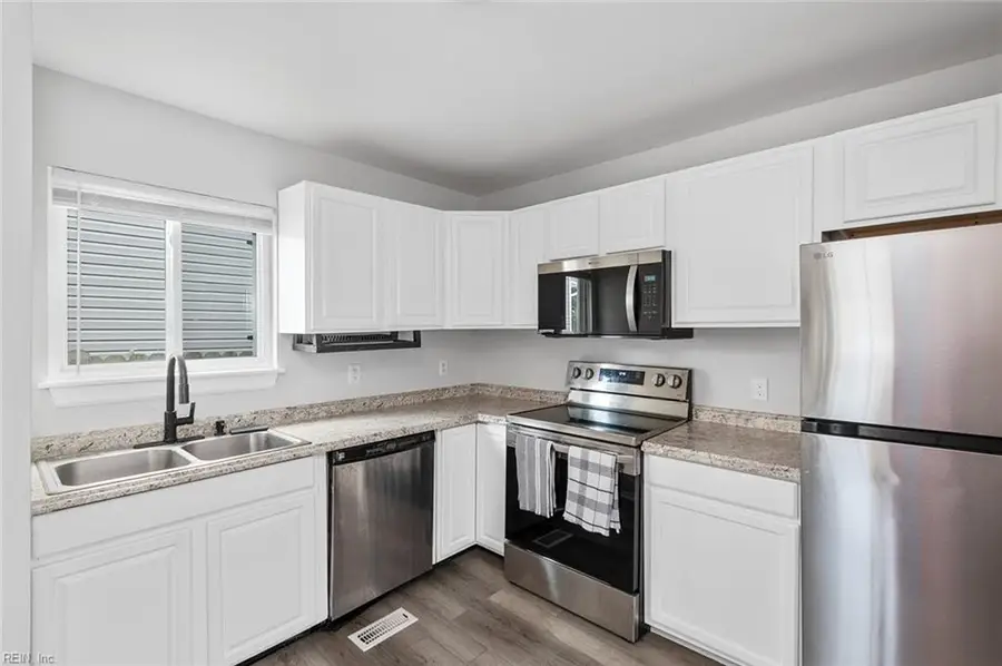 29 Ireland Street, Hampton, VA 23663 - #3