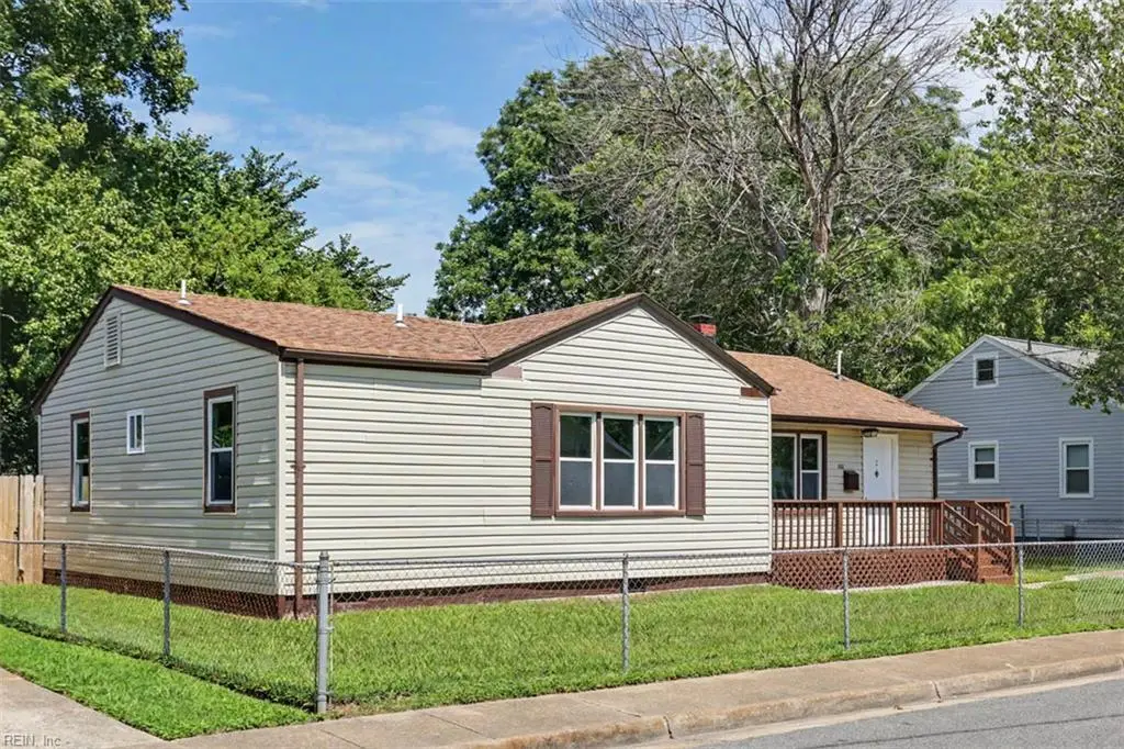 102 W Kelly Avenue, Hampton, VA 23663 - #1