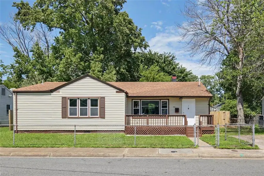 102 W Kelly Avenue, Hampton, VA 23663 - #3