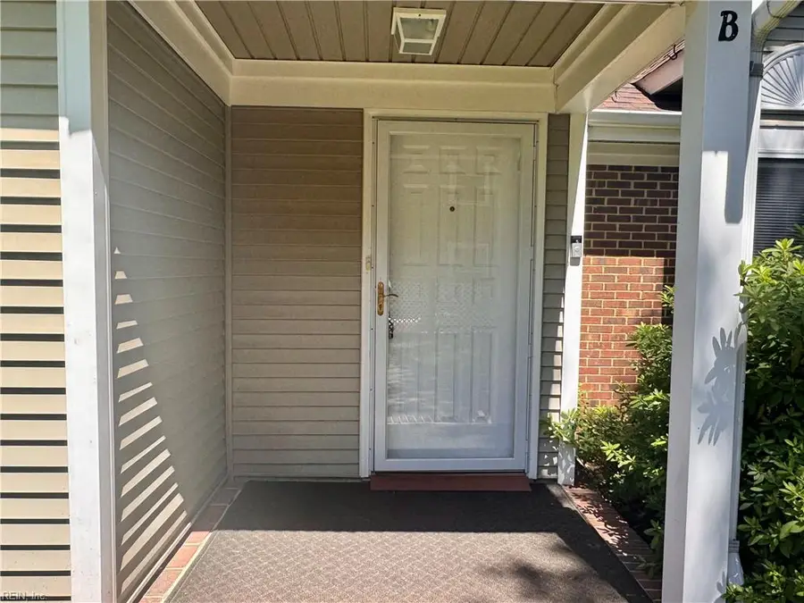 901 Bridge Crossing Drive #B, Yorktown, VA 23692 - #3