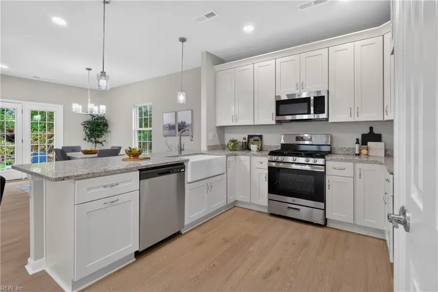897 Railroad Avenue, Chesapeake, VA 23324 - #3