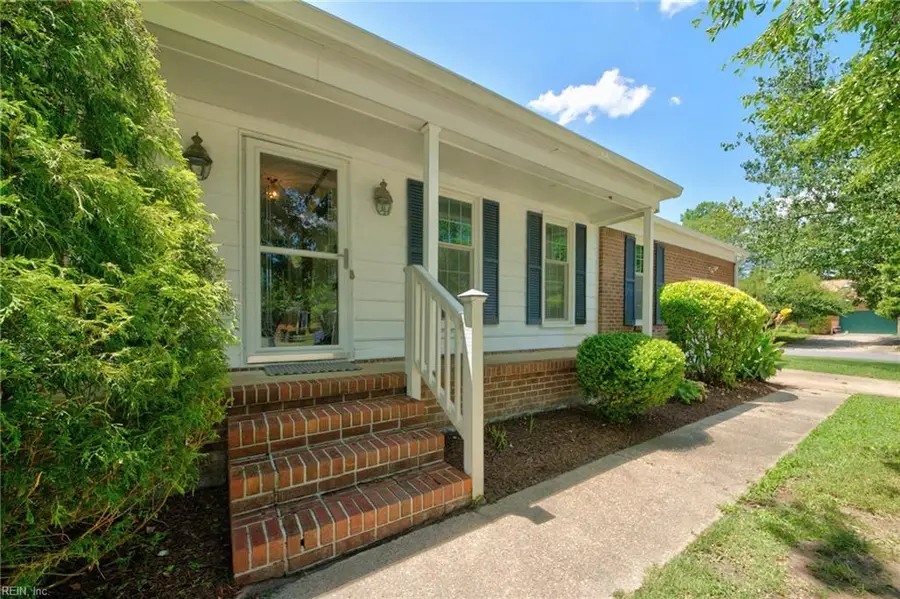 403 Caravelle Court N, Chesapeake, VA 23322 - #3