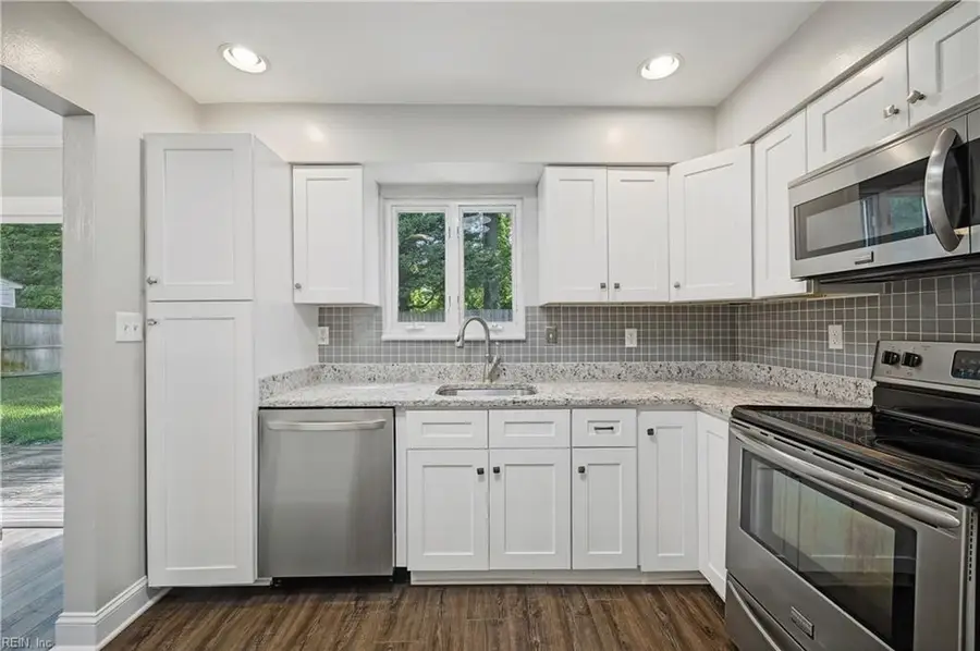 400 Courtney Arch, Virginia Beach, VA 23452 - #3