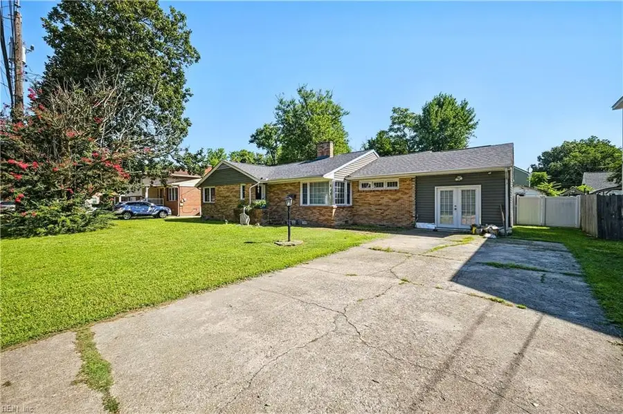 618 Smith Street, Hampton, VA 23661 - #2