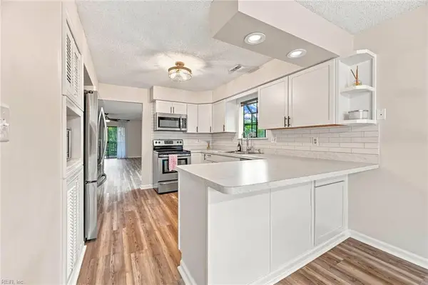 3016 Cape Henry Court, Virginia Beach, VA 23451