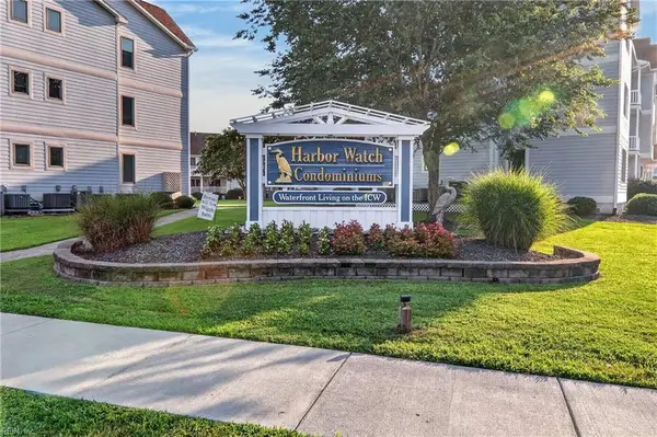 1 Sandy Point Lane Lane #216, Chesapeake, VA 23320