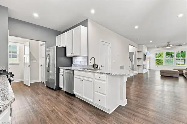 1720 Barkadeer Cove, Chesapeake, VA 23323