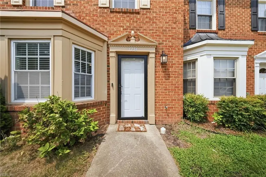 1234 Cedar Mill Square, Chesapeake, VA 23320 - #2