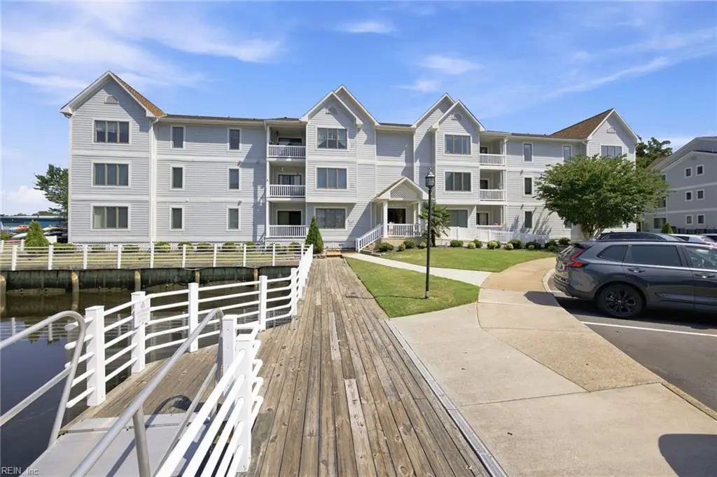 5 Harbor Watch Dr #413, Chesapeake, VA 23320 - #1