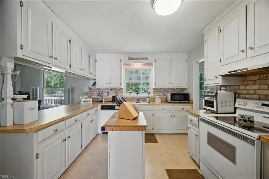 5 Kramer Court, Hampton, VA 23664 - #2