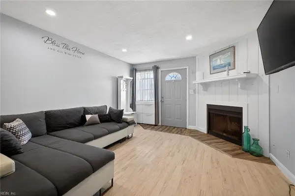 245 W Ocean View Avenue #102, Norfolk, VA 23503