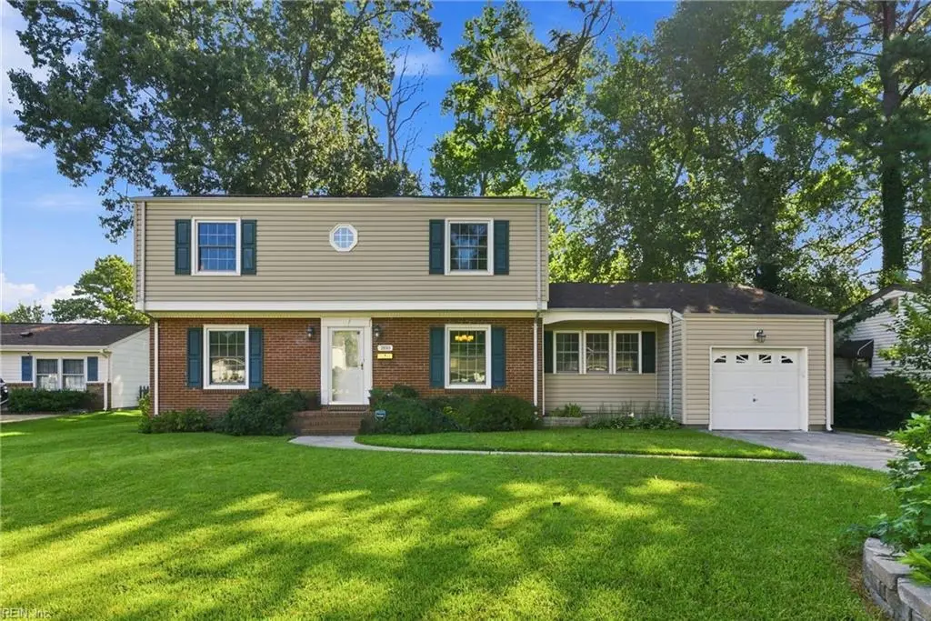 208 Great Hall Court, Virginia Beach, VA 23452 - #1