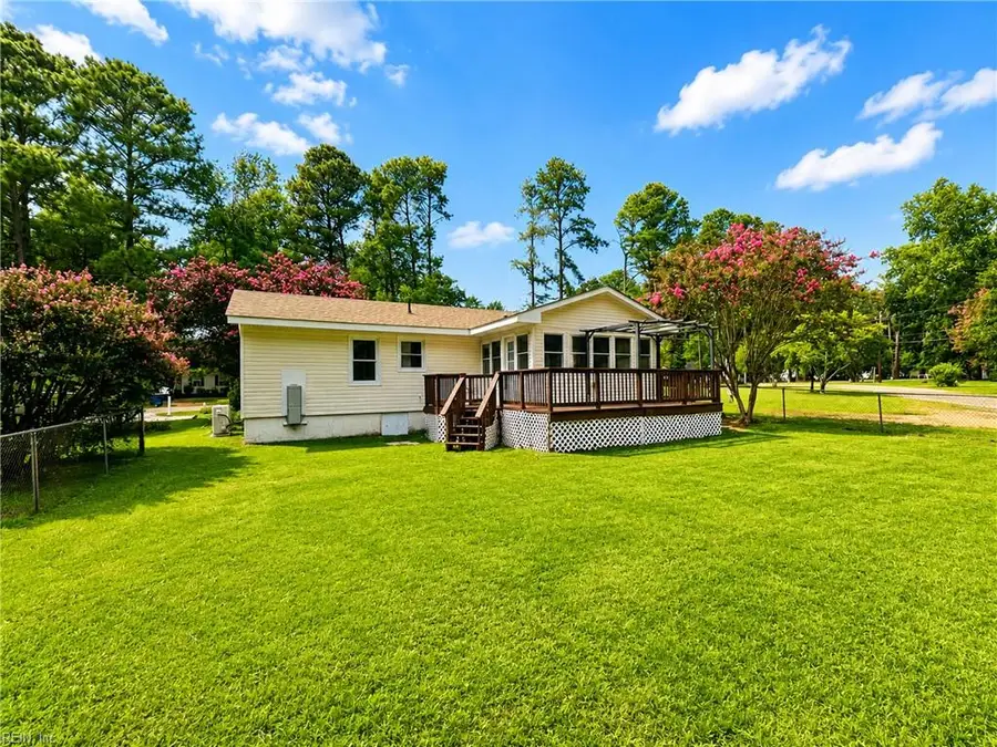 789 Coachpoint Road, Hartfield, VA 23071 - #2