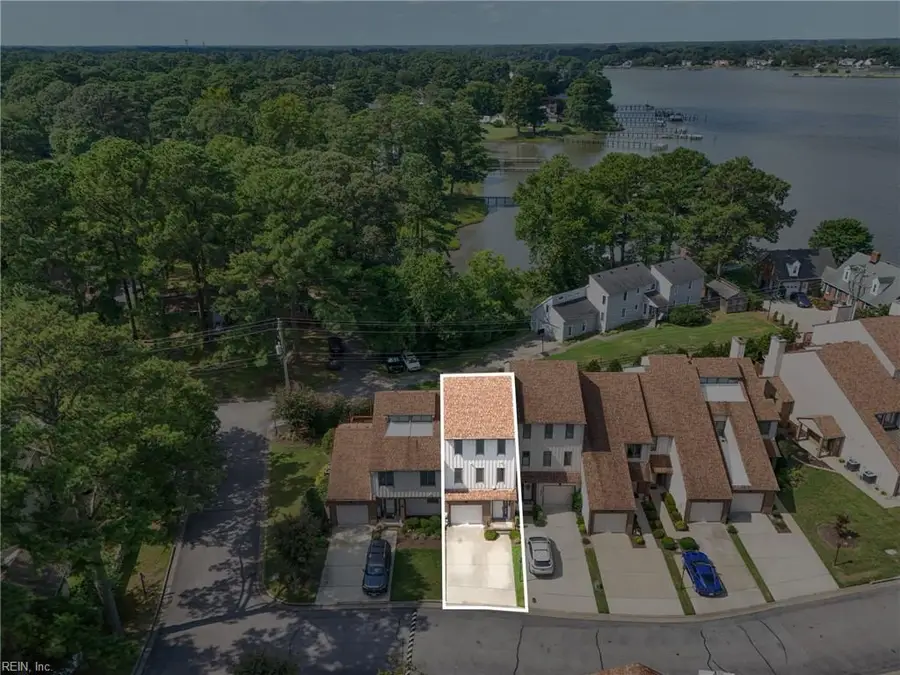 4 Sandie Point Lane #B, Portsmouth, VA 23701 - #2