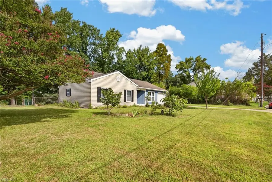 17 Stoneybrook Lane, Newport News, VA 23608 - #3