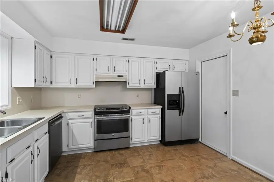 1245 Hillock Crossing, Virginia Beach, VA 23455 - #3
