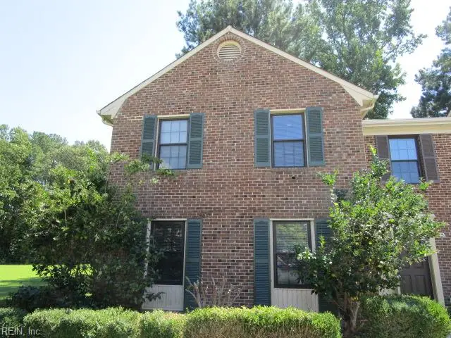 304 Circuit Lane, Newport News, VA 23608 - #2