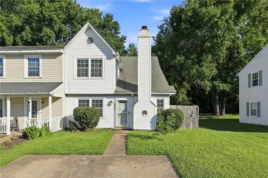 1940 Woodgate Arch #A, Chesapeake, VA 23320 - #2