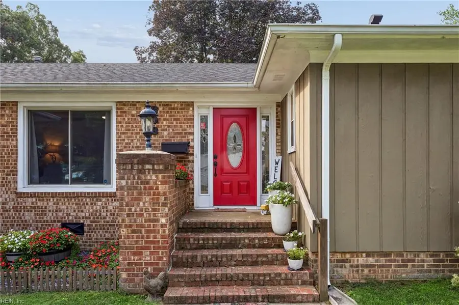 208 Tabbs Lane, Newport News, VA 23602 - #3