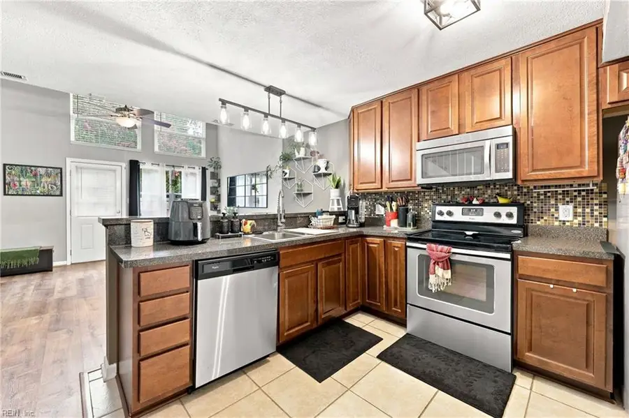 1038 Smoke Tree Lane, Virginia Beach, VA 23452 - #2