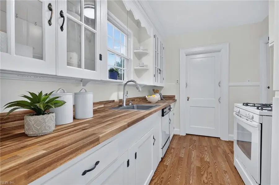 216 Rockbridge Road, Portsmouth, VA 23707 - #3