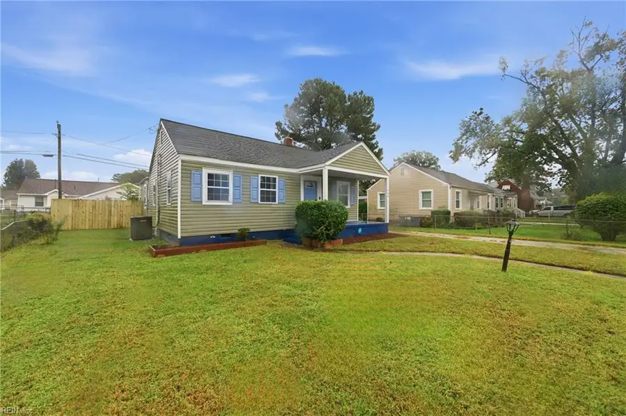 406 Colonial Avenue, Hampton, VA 23661 - #2