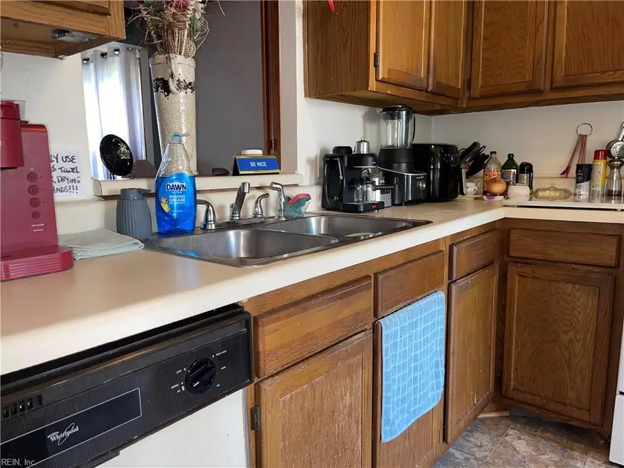 901 Pendergrass Court, Virginia Beach, VA 23454 - #3