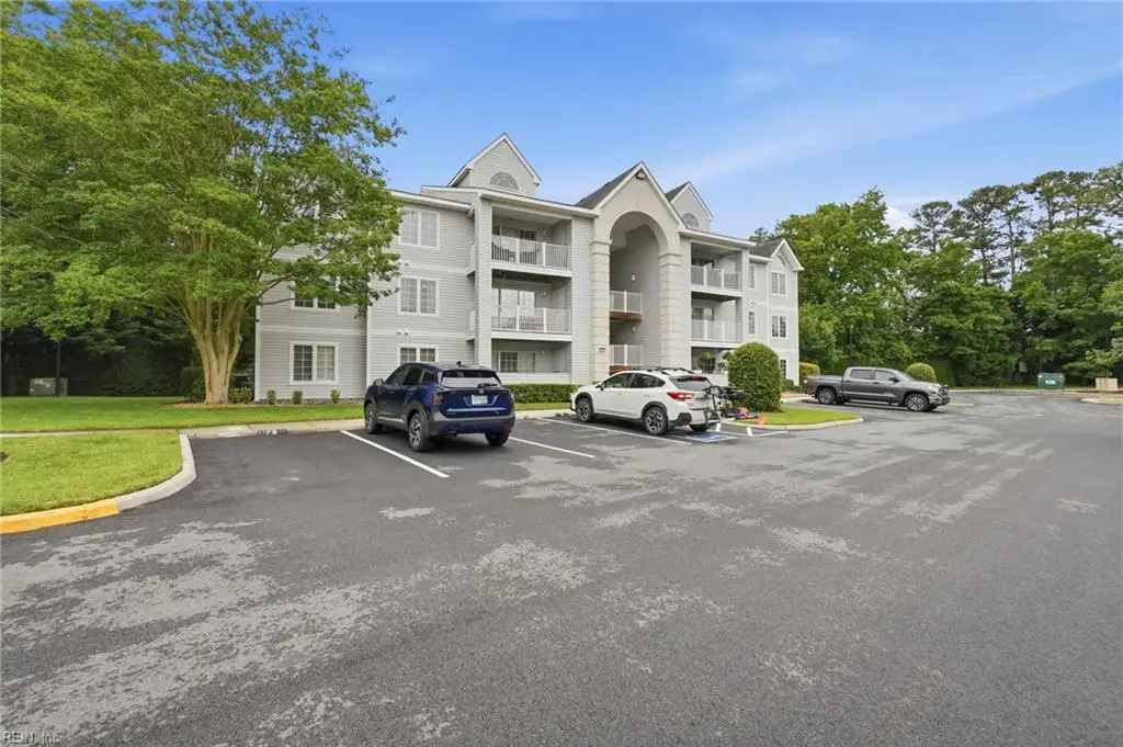 904 Charnell Drive #303, Virginia Beach, VA 23451 - #1