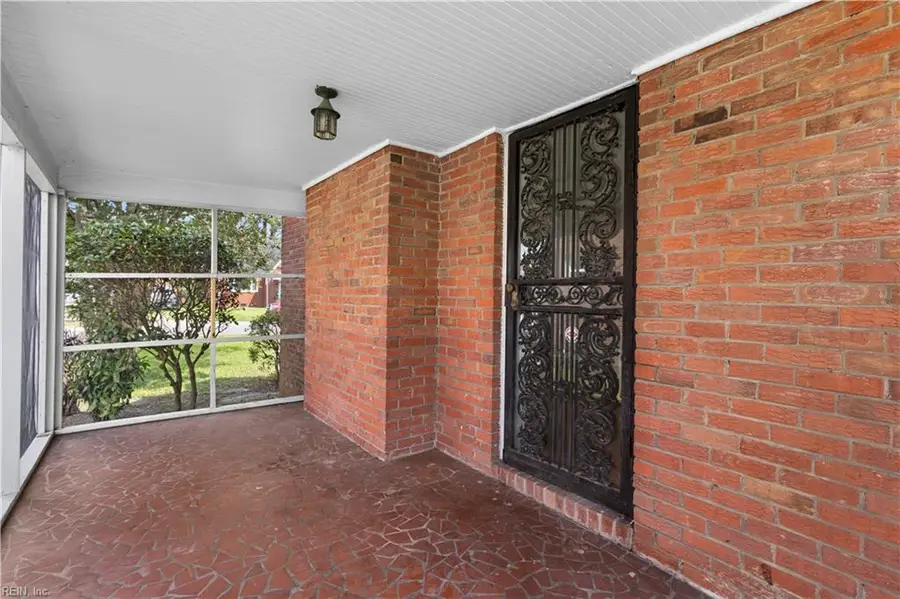 2415 Myrtle Avenue, Norfolk, VA 23504 - #3