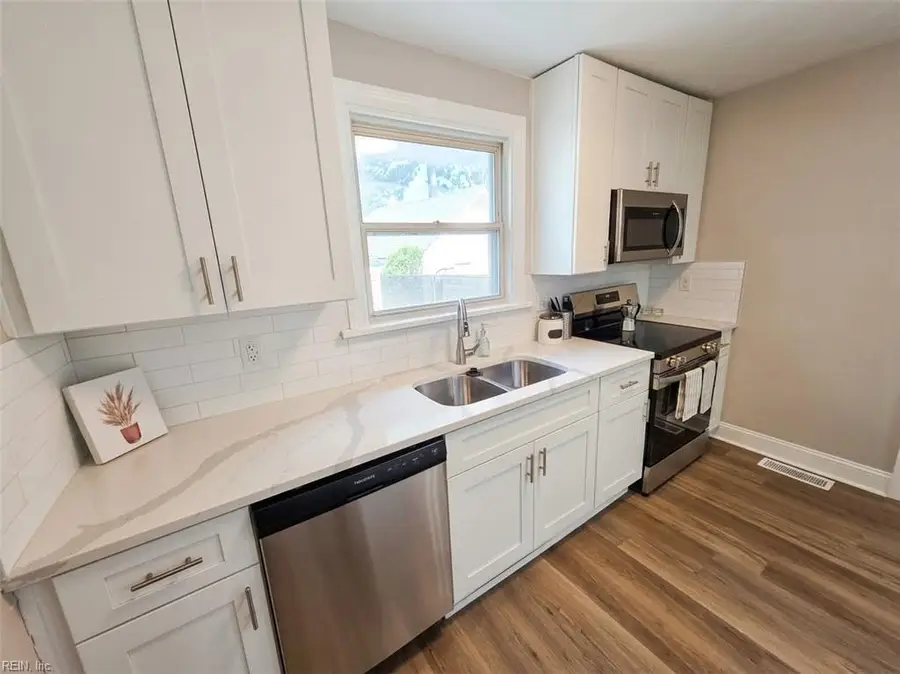 26 S Fairview Circle, Portsmouth, VA 23702 - #2